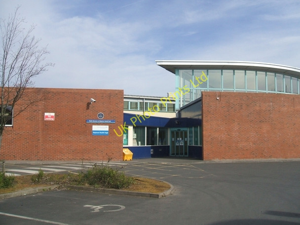 Photo 6"x4" Neptune Health Centre Tipton\/SO9592 c2007