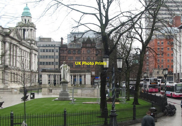 Photo 6"x4" Belfast War Memorial from Donegall Square North Belfast c2011