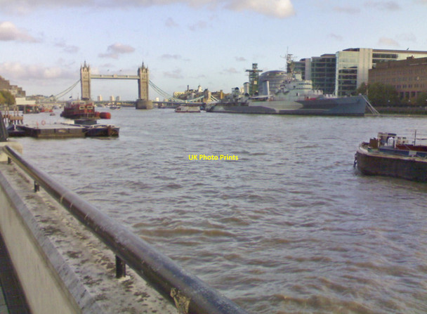 Photo 6"x4" Thames, Tower Bridge and HMS Belfast London c2009