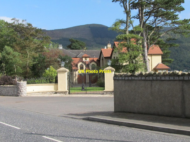 Photo 6"x4" Gated dwellings on the Warrenpoint Road Rostrevor c2011