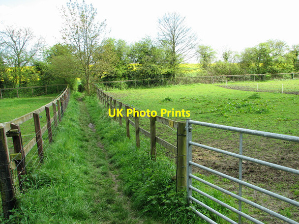 Photo 6"x4" Footpath to Hundon Thicks Farm Babel Green c2012