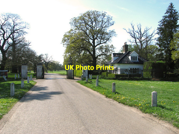 Photo 6"x4" Gatehouse by the entrance to Ickworth Park, Horringer Horringer c2012