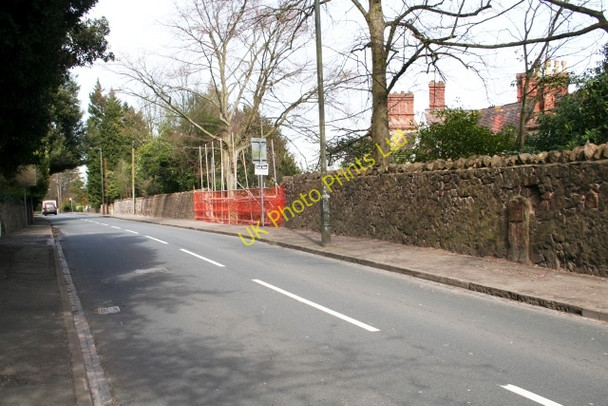 Photo 6"x4" Milestone, Wells Road, Malvern Wells Brand Green\/SO7641 c2007