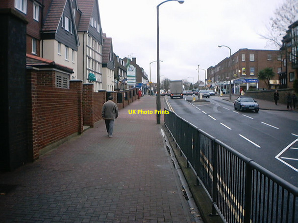 Photo 6"x4" Darkes Lane Potters Bar Potters Bar c2001