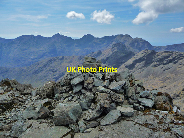 Photo 6"x4" Summit cairn - Sg\u00c3\u00b9rr nan Gillean Knight's Peak c2012