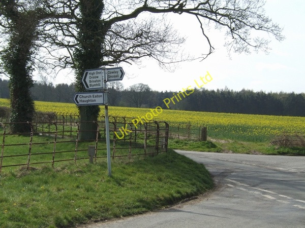 Photo 6"x4" Rural crossroads with metal fencing High Onn c2007
