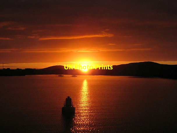 Photo 6"x4" Sunset Over Lochboisdale Lochboisdale\/Loch Baghasdail c2012