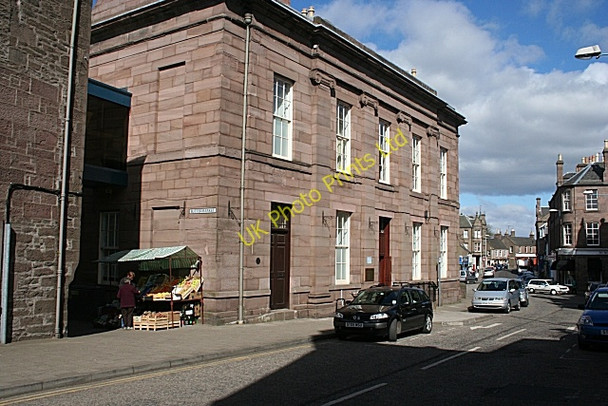 Photo 6"x4" The Cross Forfar c2007 P1