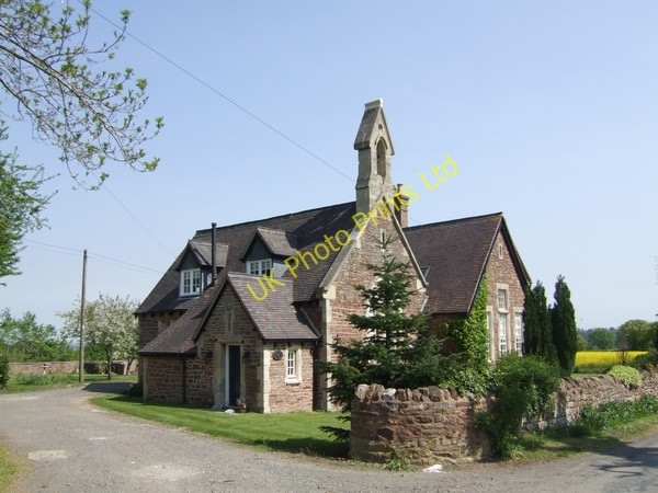 Photo 6"x4" The Old Schoolhouse Astley Abbotts c2007