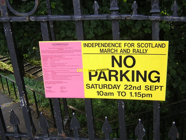 Photo 6"x4" Sign of the times: The Mound, Edinburgh Edinburgh c2012