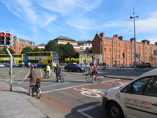 Photo 6"x4" The junction of High Street and Nicholas Street Dublin\/O1534 c2012
