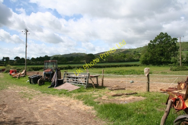 Photo 6"x4" Farm Machinery off Hancocks Lane Chandler's Cross\/SO7738 c2007