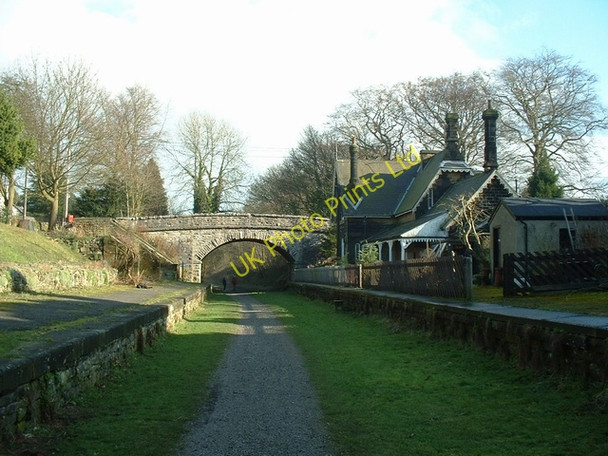 Photo 6"x4" Great Longstone Station Great Longstone c2002
