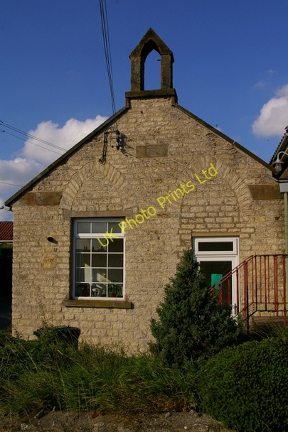 Photo 6"x4" Wrelton Primary School Wrelton c2006