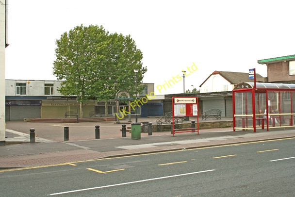 Photo 6"x4" Featherstone, Shopping Precinct Station Lane Featherstone\/SE4220 c2006