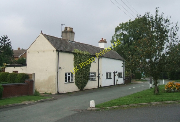 Photo 6"x4" Cottages on Ball Lane Coven Heath c2006