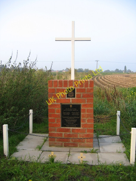 Photo 6"x4" Lancaster memorial detail, Donington Eaudike, Lincs Bicker c2006