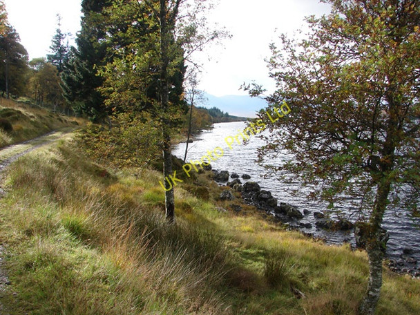 Photo 6"x4" Loch Ossian Loch Ossian\/NN4068 c2006