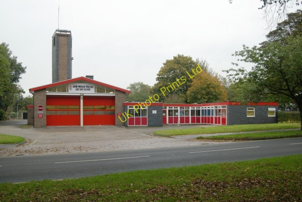 Photo 6"x4" Leyland fire station Leyland c2006