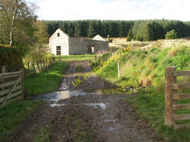 Photo 6"x4" Ford and ruined barn, Upper Stewarton Hattonknowe c2006