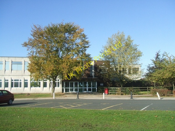 Photo 6"x4" Colton Hills High School Sedgley c2006