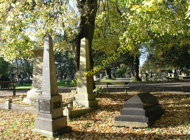 Photo 6"x4" Barry Cemetery Barry Dock c2006