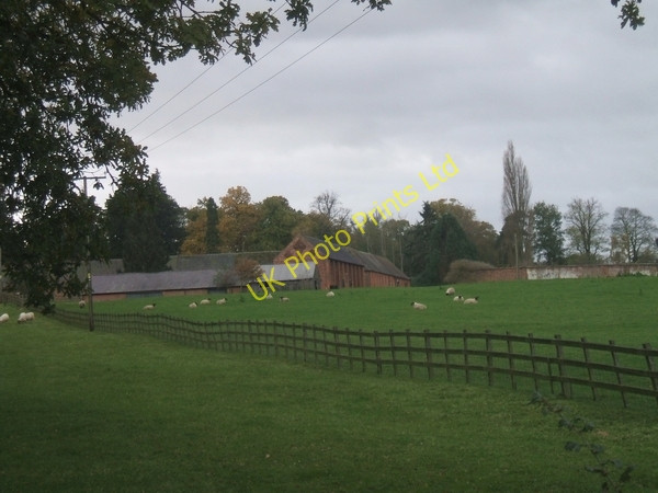 Photo 6"x4" Stables and outbuildings at Chillington Hall Park Lane\/SJ8806 c2006