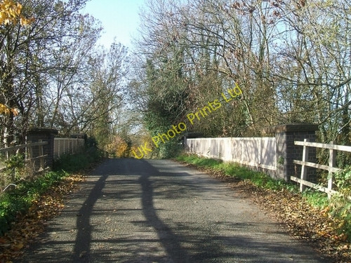 Photo 6"x4" Greyhound Lane, Lower Penn Orton\/SO8695 c2006