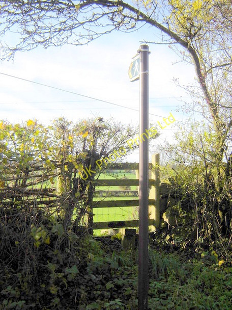 Photo 6"x4" Footpath on the edge of Nercwys Pentre\/SJ2459 c2006