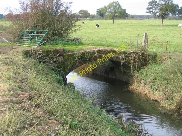 Photo 6"x4" Sandstone Bridge over Pulford Brook Poulton\/SJ3958 c2006