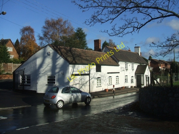 Photo 6"x4" The Smithy Seisdon c2006