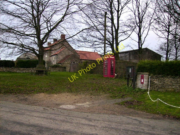 Photo 6"x4" The village centre in Scawton Scawton c2006