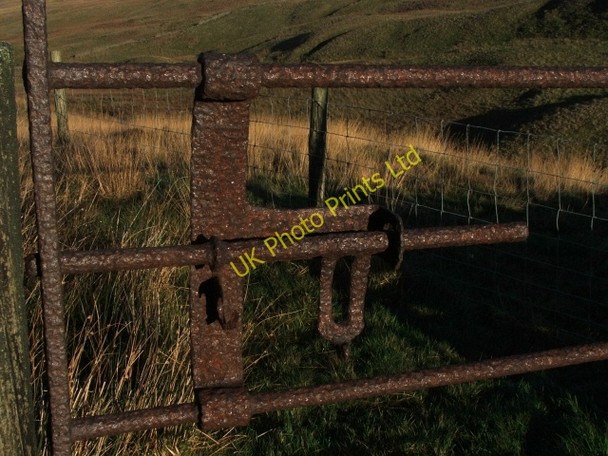 Photo 6"x4" Detail of Iron Gate on Cragdale Moor. Stalling Busk c2006