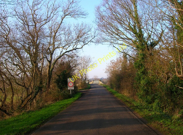 Photo 6"x4" Eastern Approach to Greatham Bridge Coldwaltham c2006