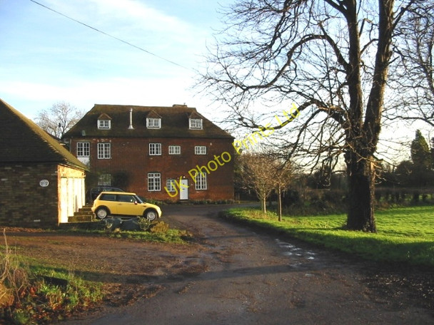 Photo 6"x4" Farmhouse in Woodnesborough. Sandwich c2007
