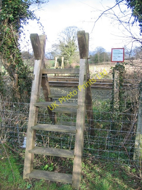Photo 6"x4" Stop, Look and Listen Penyffordd c2007