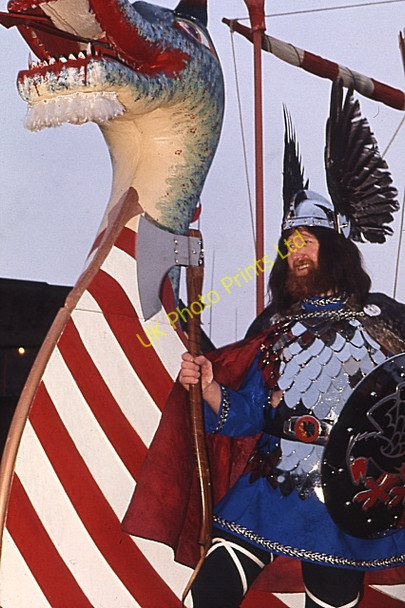 Photo 6"x4" Up Helly Aa (1) - the Guiser Jarl Lerwick c1973