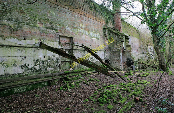 Photo 6"x4" Walled Enclosure south of Stratton House West Stratton c2007