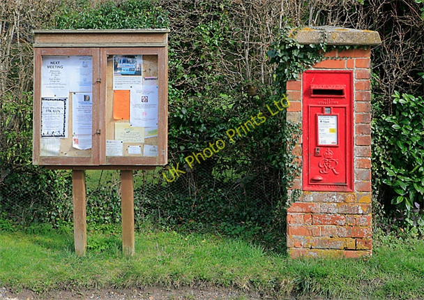 Photo 6"x4" Pillar Box and Parish Noticeboard, East Stratton East Stratton c2007