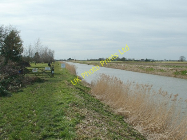Photo 6"x4" The South Holland Main Drain near Sutton St James. Old Gate c2007