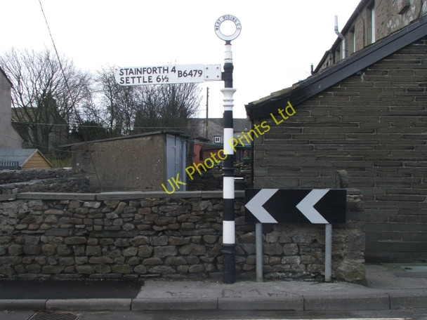 Photo 6"x4" Old Road Sign at Horton in Ribblesdale. Horton in Ribblesdale c2007