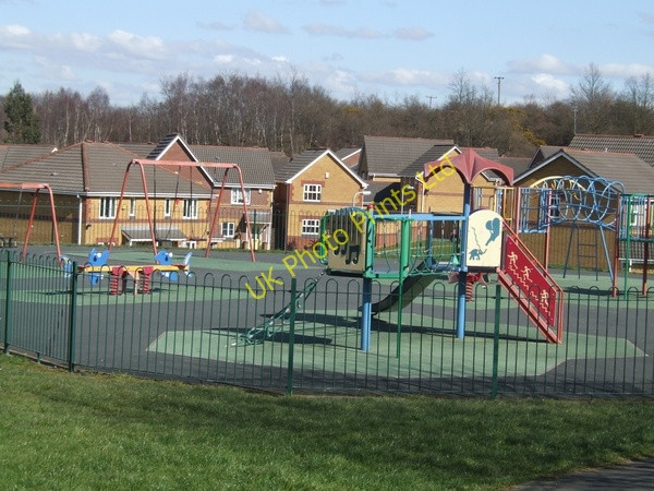 Photo 6"x4" New housing estate with play area Telford c2007