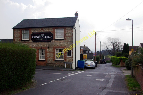 Photo 6"x4" The Prince Alfred Farnham\/SU8446 c2007