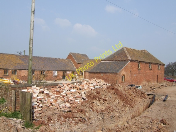 Photo 6"x4" Barn conversion at Lower Brockhurst Farm Blymhill Lawns c2007