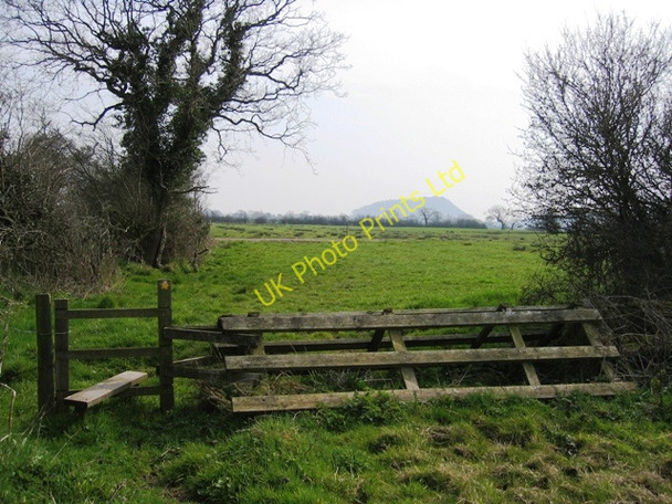 Photo 6"x4" Stile, and Fence for a Horse Brassey Green c2007