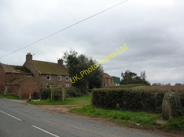Photo 6"x4" Farm and converted windmill Tollerton\/SE5164 c2007