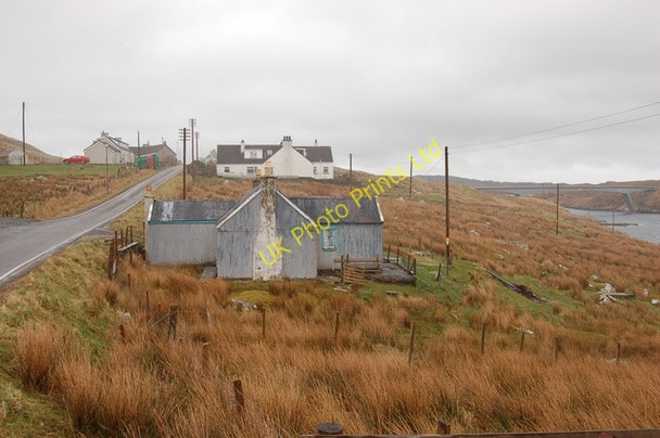 Photo 6"x4" Corrugated iron house at Caolas Scalpaigh Caolas Scalpaigh\/NG2198 c2007