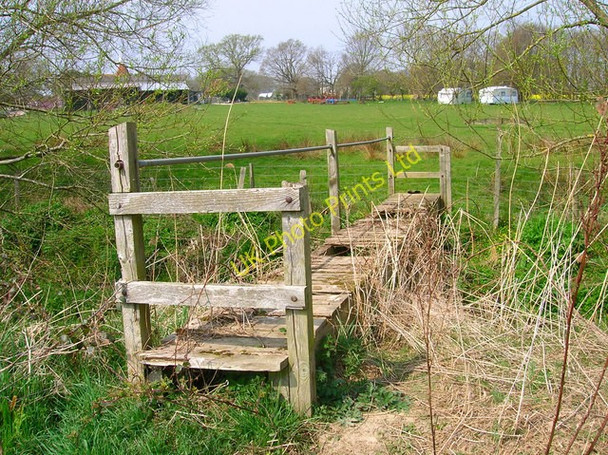 Photo 6"x4" Footbridge, New House Farm Flackley Ash c2007
