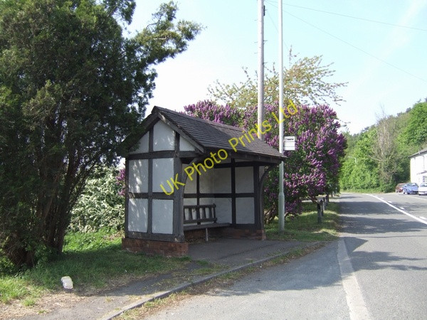 Photo 6"x4" Half timbered bus shelter, Quatford Bridgnorth c2007