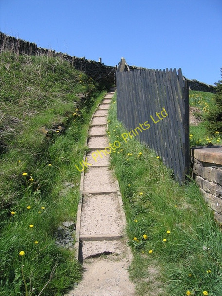 Photo 6"x4" Path to Ingleborough behind Horton in Ribblesdale Station Horton in Ribblesdale c2007